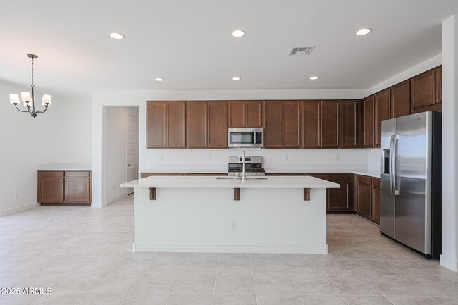 Building Photo - 14767 W Cottontail Ln