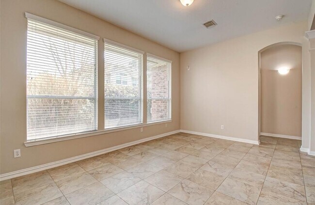 Building Photo - 75 Tapestry Forest Pl