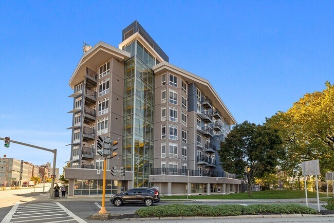 Building Photo - 262 Monsignor O'Brien Hwy