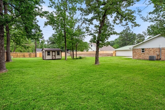Building Photo - 25802 Maplewood Dr