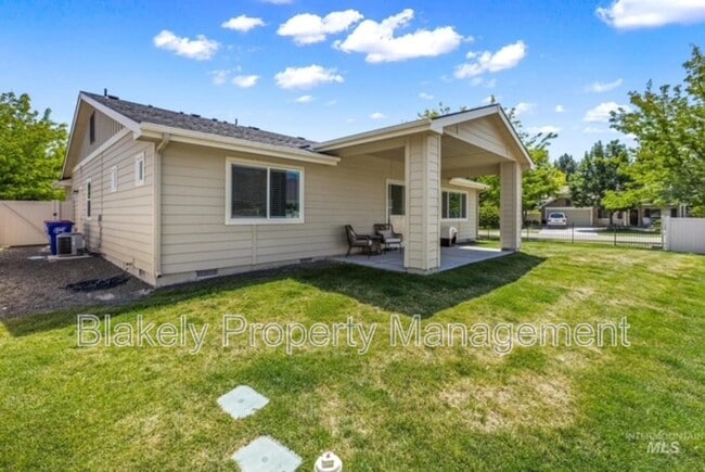 Building Photo - Baxter Way, 319 N.