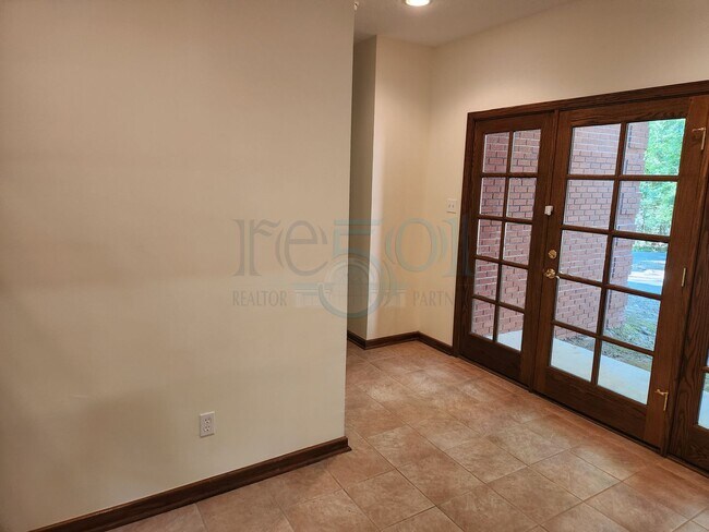 Building Photo - Available Soon! RARE! Exquisite home for l...