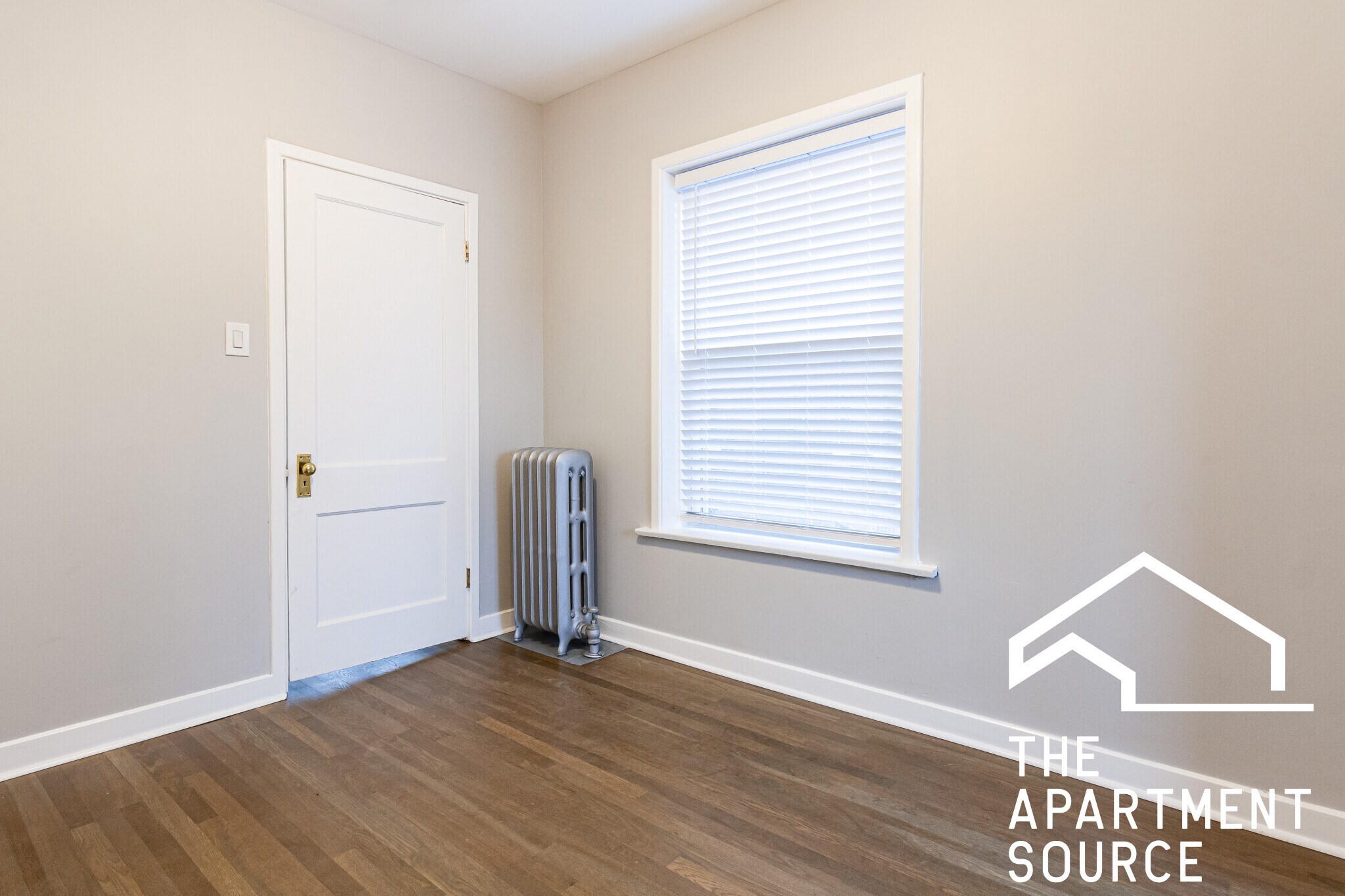 Building Photo - 1452 W Winnemac Ave