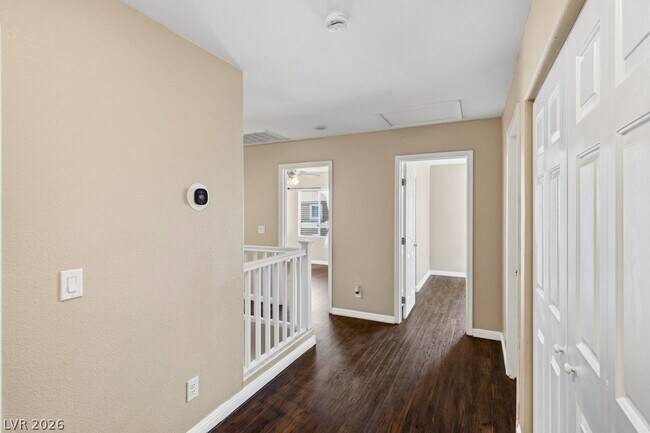 Building Photo - 527 Newberry Springs Dr