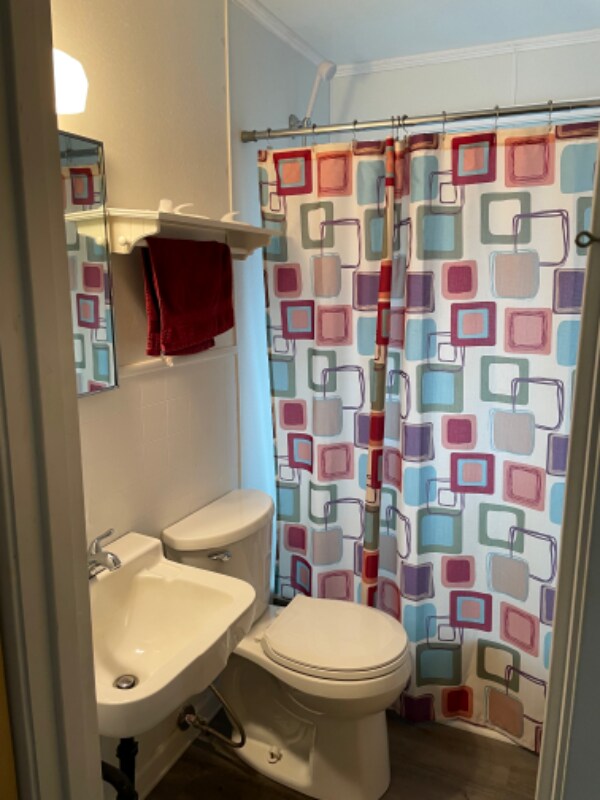 Building Photo - 601 E Kay St