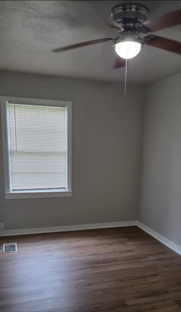 Building Photo - 510 Meggs St