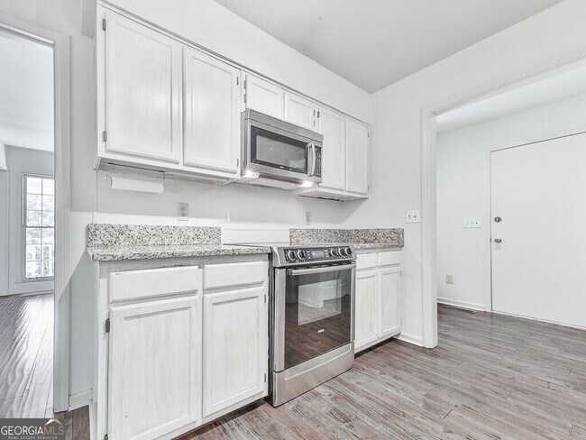 Building Photo - 1540 Brookcliff Cir