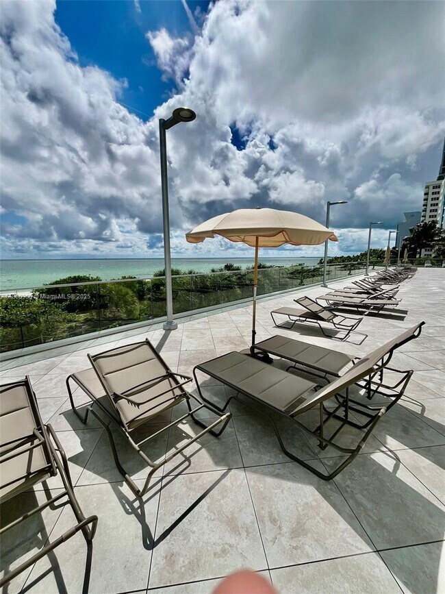 Building Photo - 7135 Collins Ave