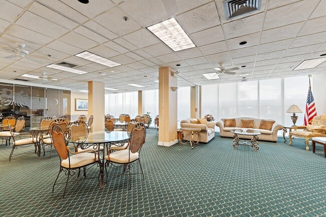 Building Photo - 5440 N Ocean Dr