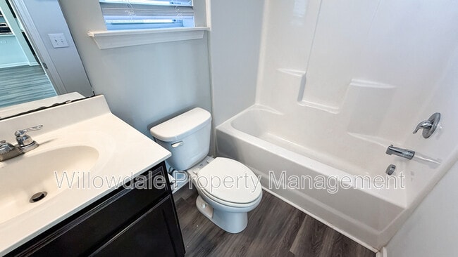 Building Photo - 993 Deaton Dr