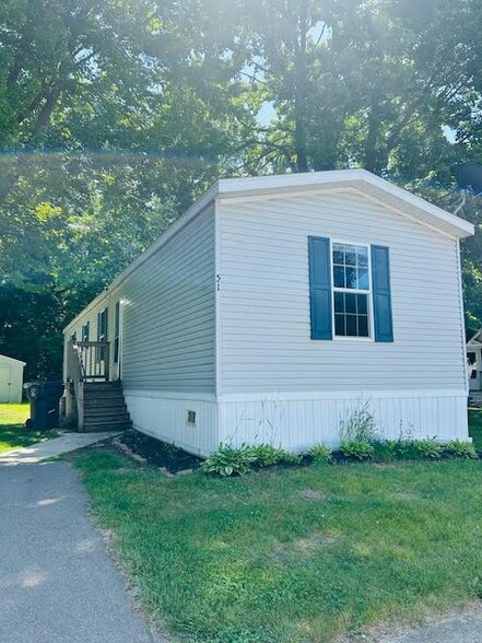 Primary Photo - 51 Hosner Dr