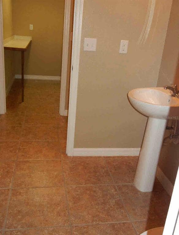 Building Photo - 1520 Scarlet Oak Loop