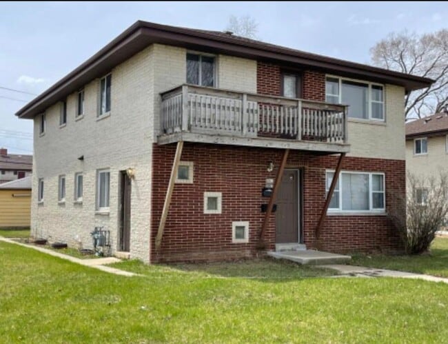 Building Photo - 8803 W Thurston Ave