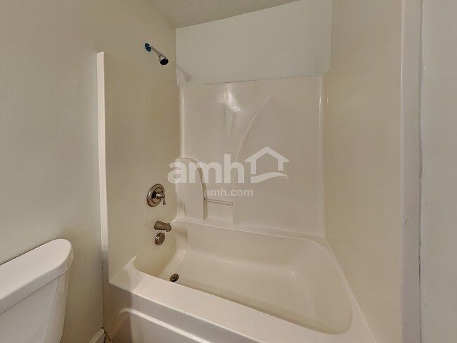 Building Photo - 1516 Chestnut Oak Dr