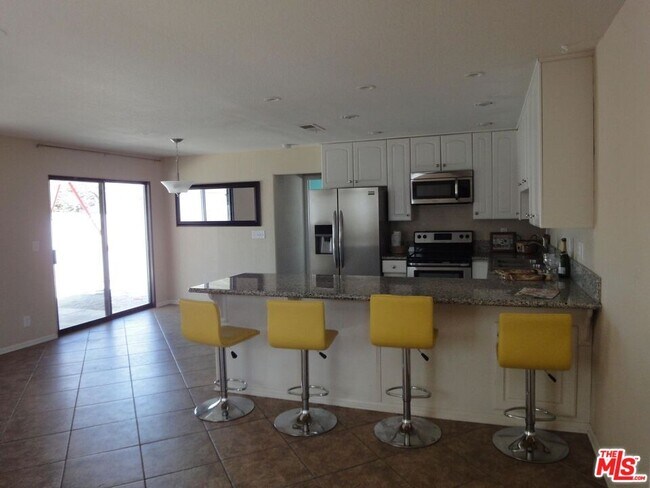 Building Photo - 42753 Blue Hills Dr