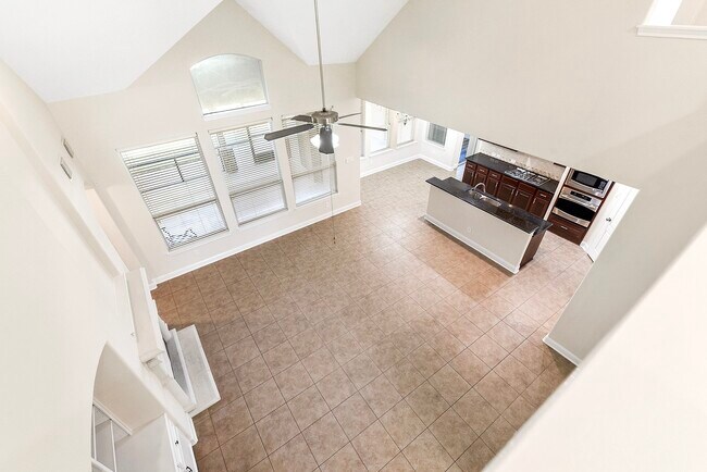 Building Photo - 28514 Hayden Park Dr