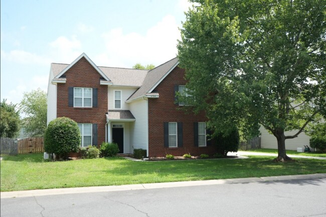 Primary Photo - Charming 3-bedroom, 2-bath home