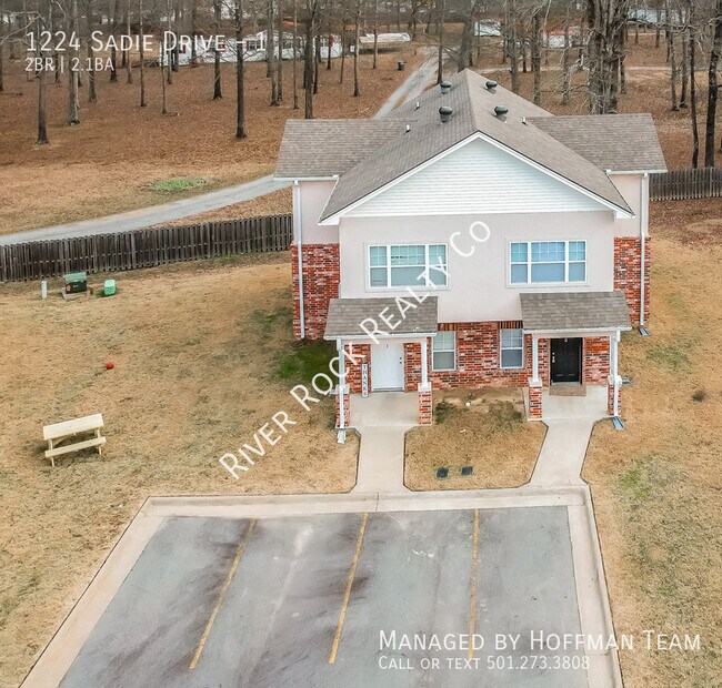 Building Photo - 1224 Sadie Dr