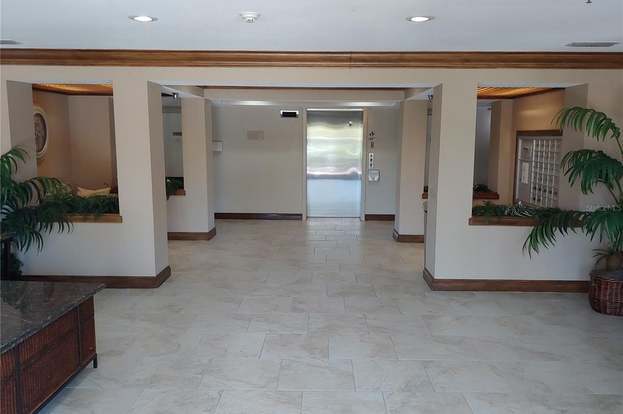 Building Photo - 2323 Feather Sound Dr