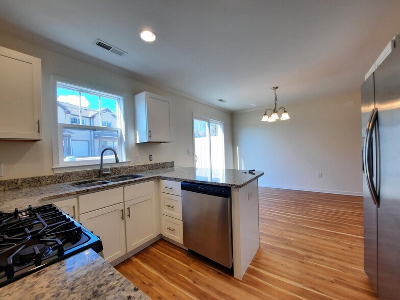 Building Photo - 1025 Baldwin Commons Dr