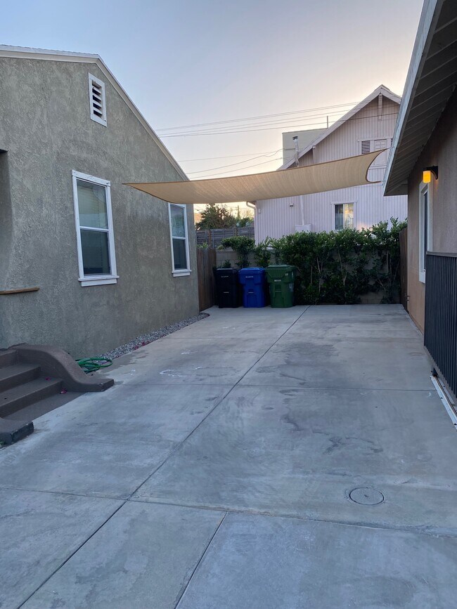 Building Photo - 4636 La Mirada Ave