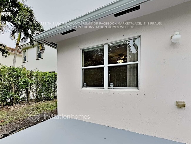 Building Photo - 4845 NW 20th Pl