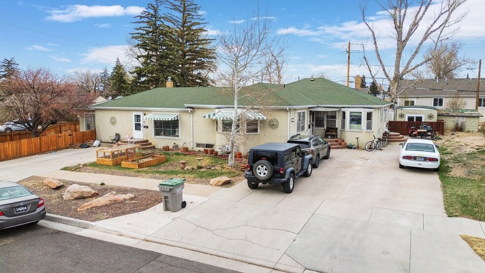 Building Photo - 1109 E Flint St