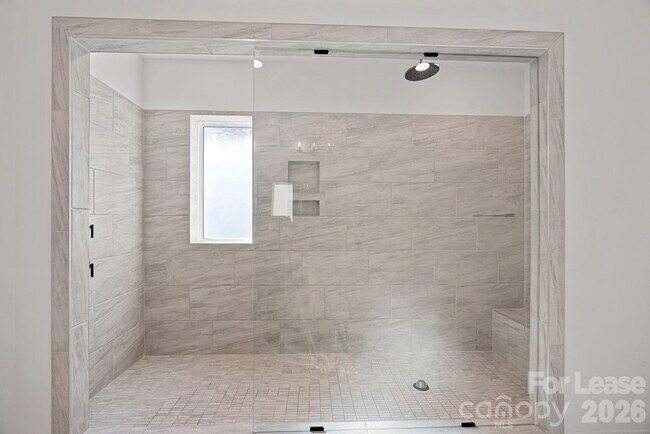 Building Photo - 8604 Bridgegate Dr