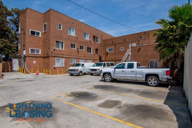 Building Photo - 5120 S Avalon Blvd