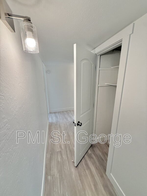 Building Photo - 288 W Diagonal