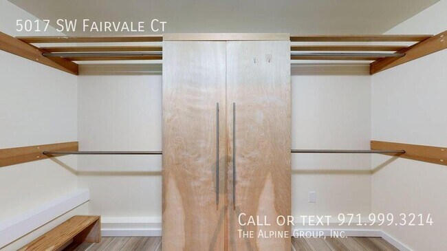 Building Photo - 5017 SW Fairvale Ct