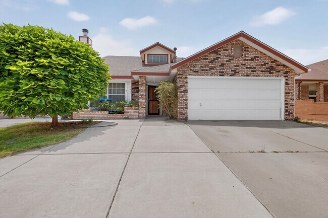 Building Photo - 7817 Sunrose Dr NW