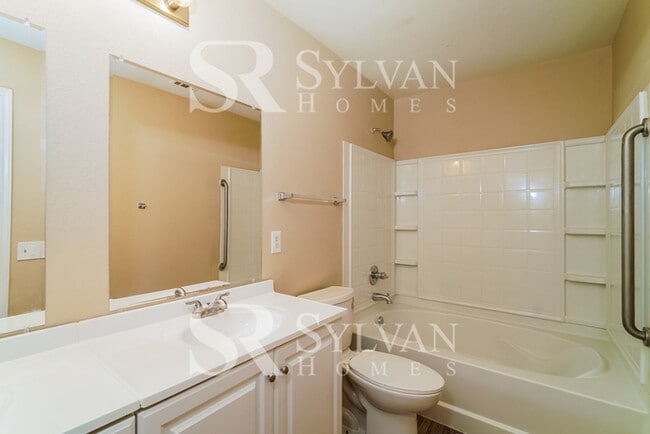 Building Photo - Carve Out a Great Life Here!