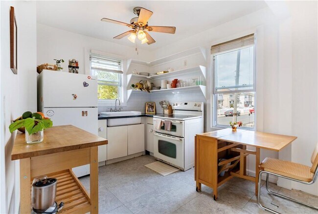 Building Photo - 3-36 Beach 88th St