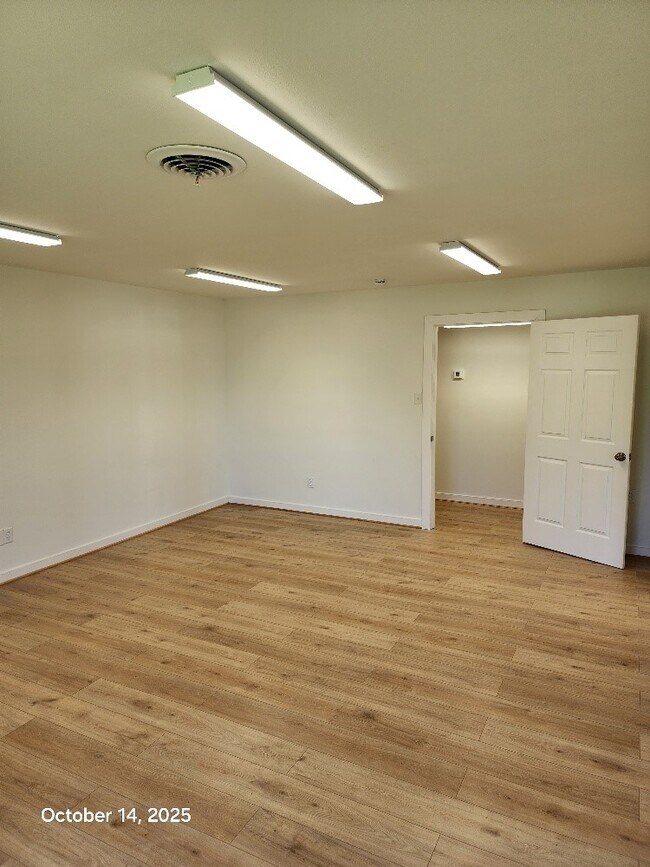 Building Photo - 1301 N Avenue H