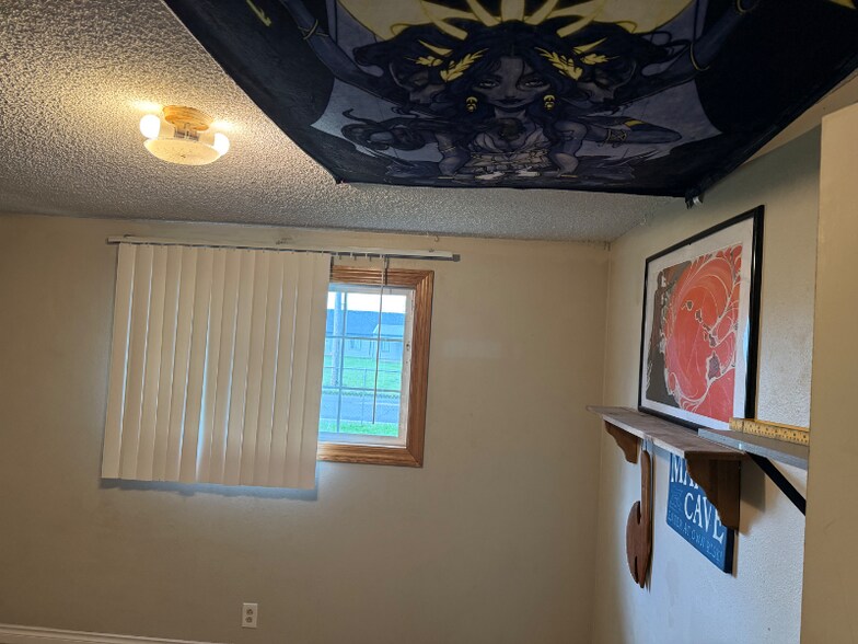 Building Photo - 3360 Brown Rd NE