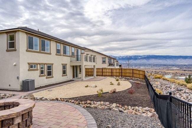 Building Photo - Panoramic views of the valley with a modern updated home!