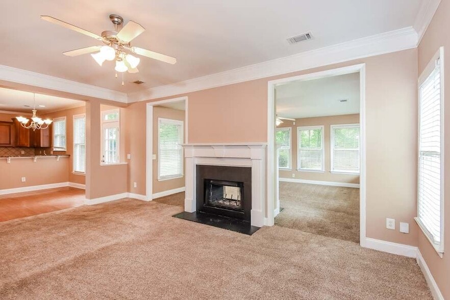 Building Photo - 1564 Fredricksberg Dr