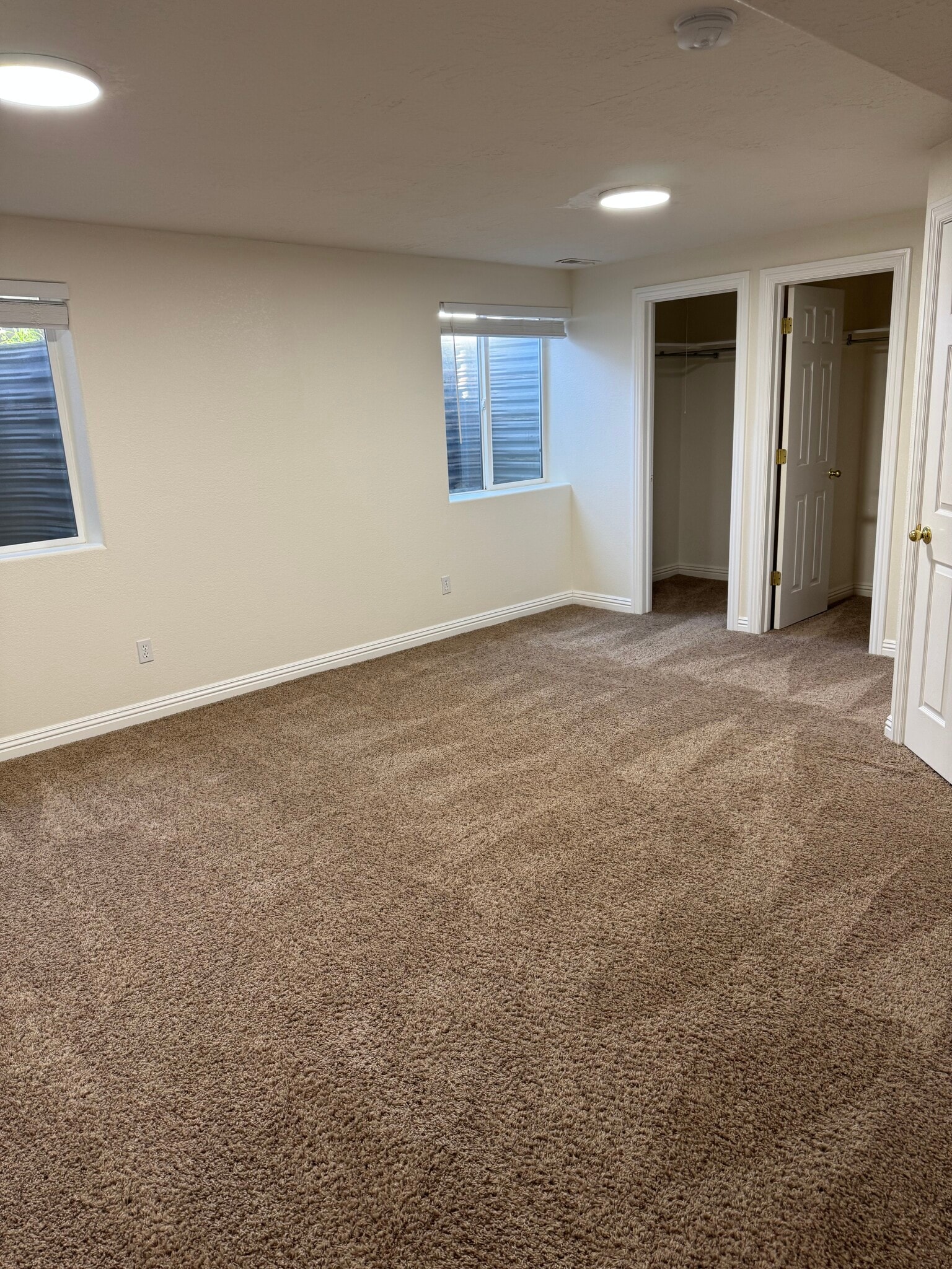 Building Photo - 1117 E 200 S