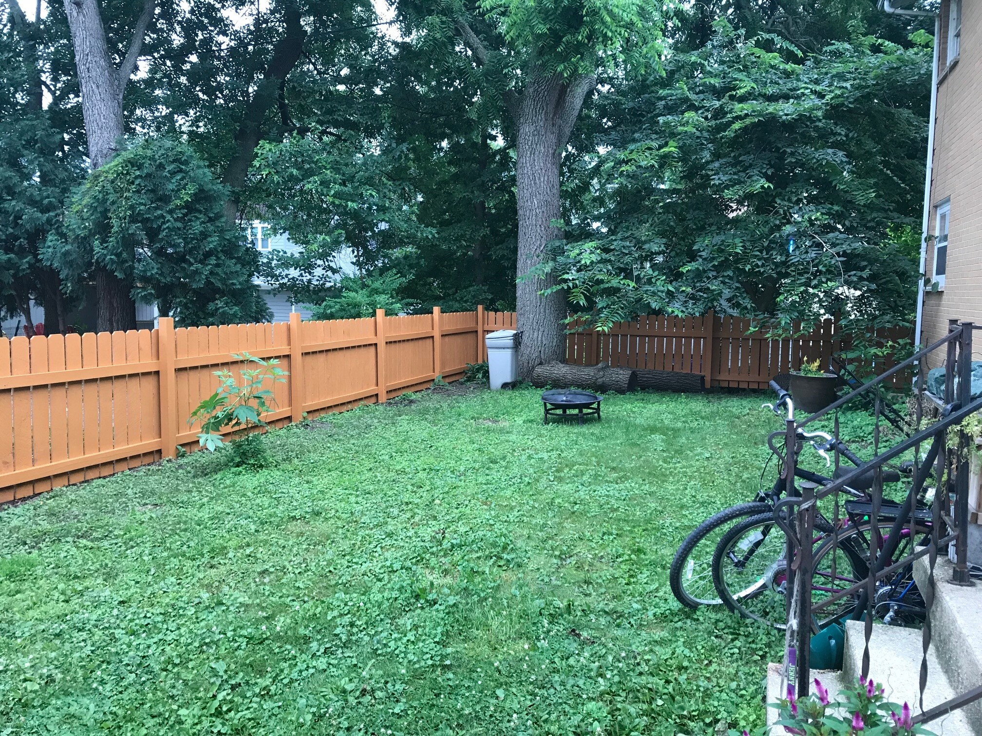 Building Photo - 413 S Charter St