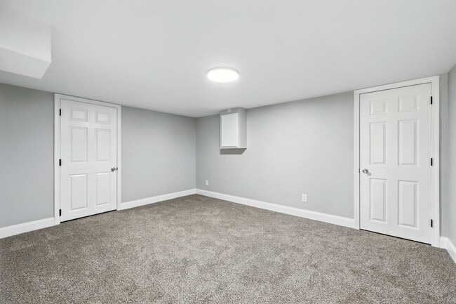 Building Photo - Spacious 3 bedroom home with finished base...