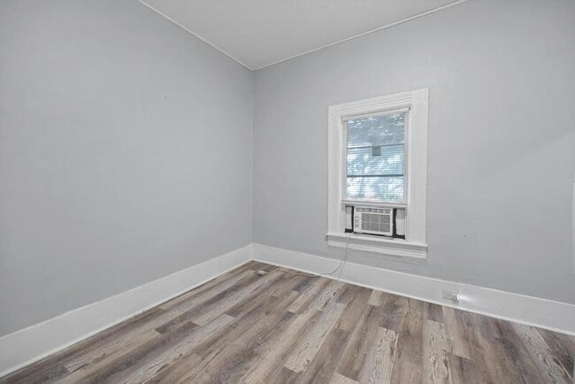 Building Photo - 1648 W 36th St