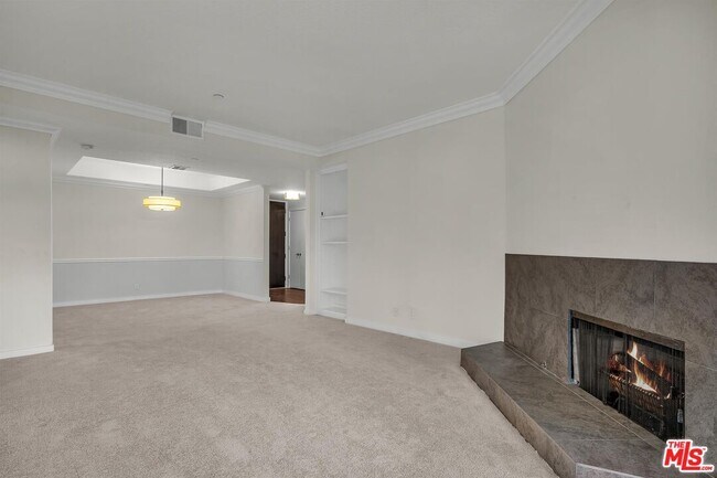 Building Photo - 200 N Swall Dr