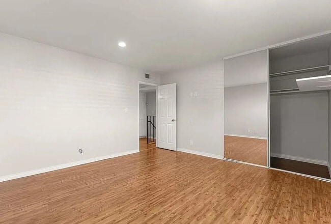 Building Photo - 227 N Belmont St