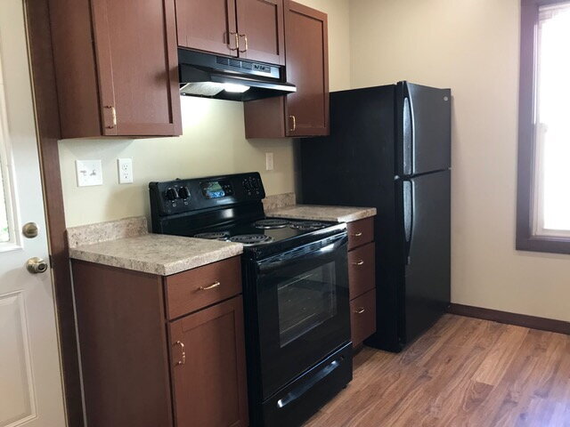Building Photo - 3 Bedroom Home with Bonus Room - Available September 1st