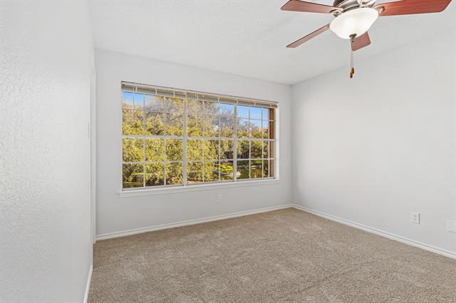 Building Photo - 3550 Country Square Dr