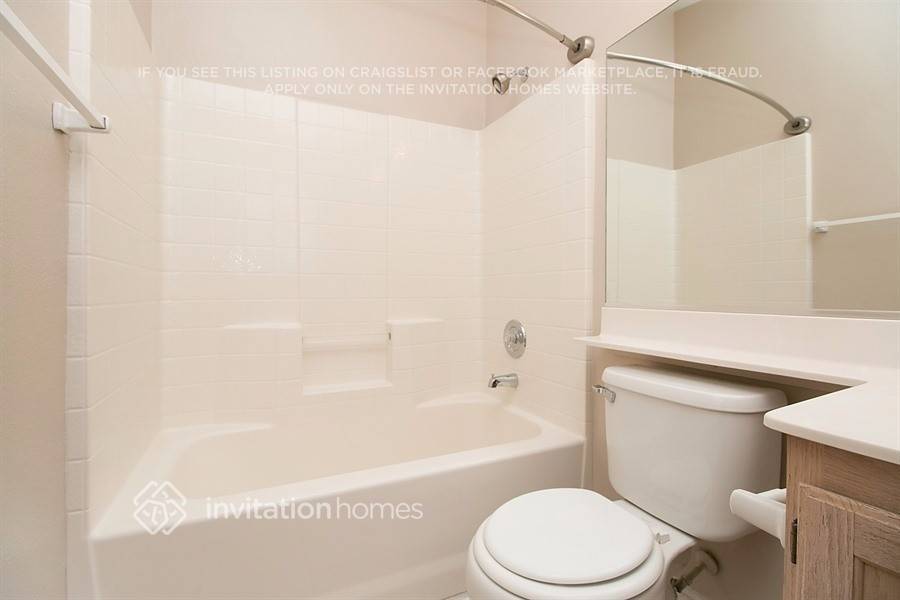 Building Photo - 6105 Desert Haven Rd