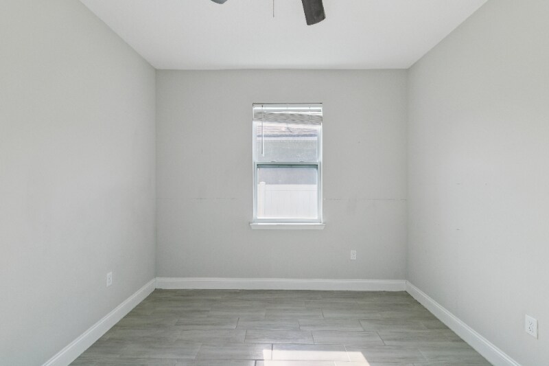 Building Photo - 969 Cambridge Ct