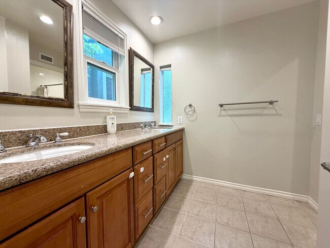 Building Photo - 5708 Camelia Ln