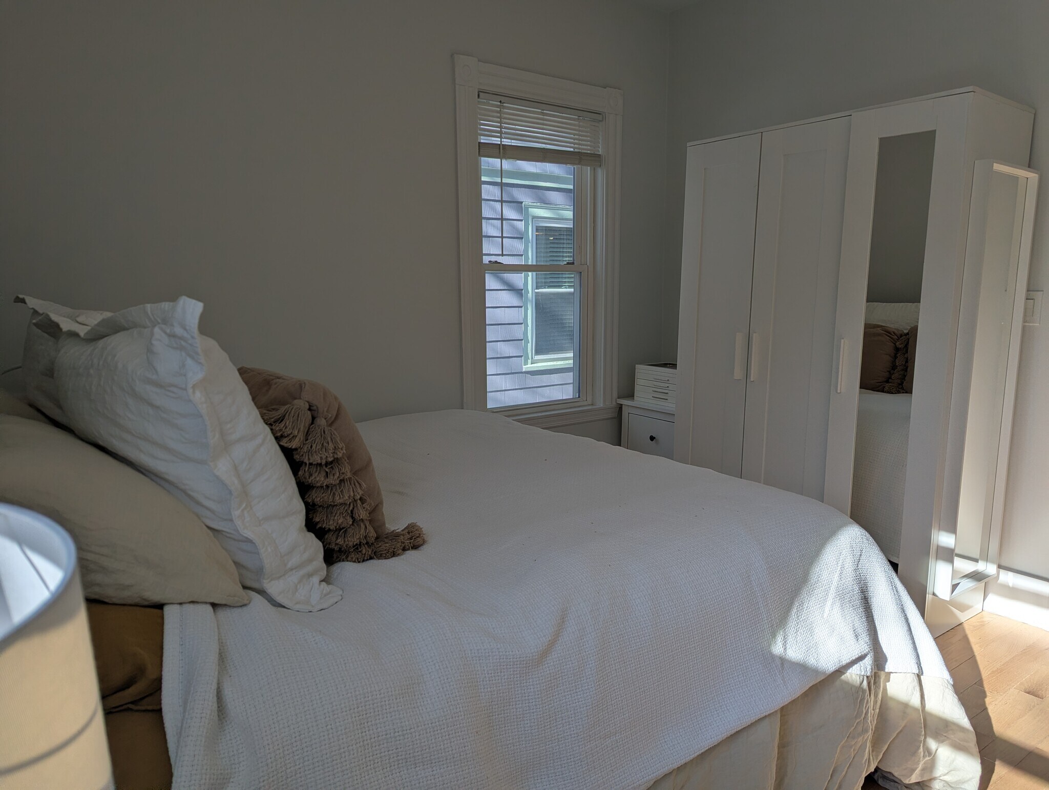 Building Photo - 14 Seven Pines Ave